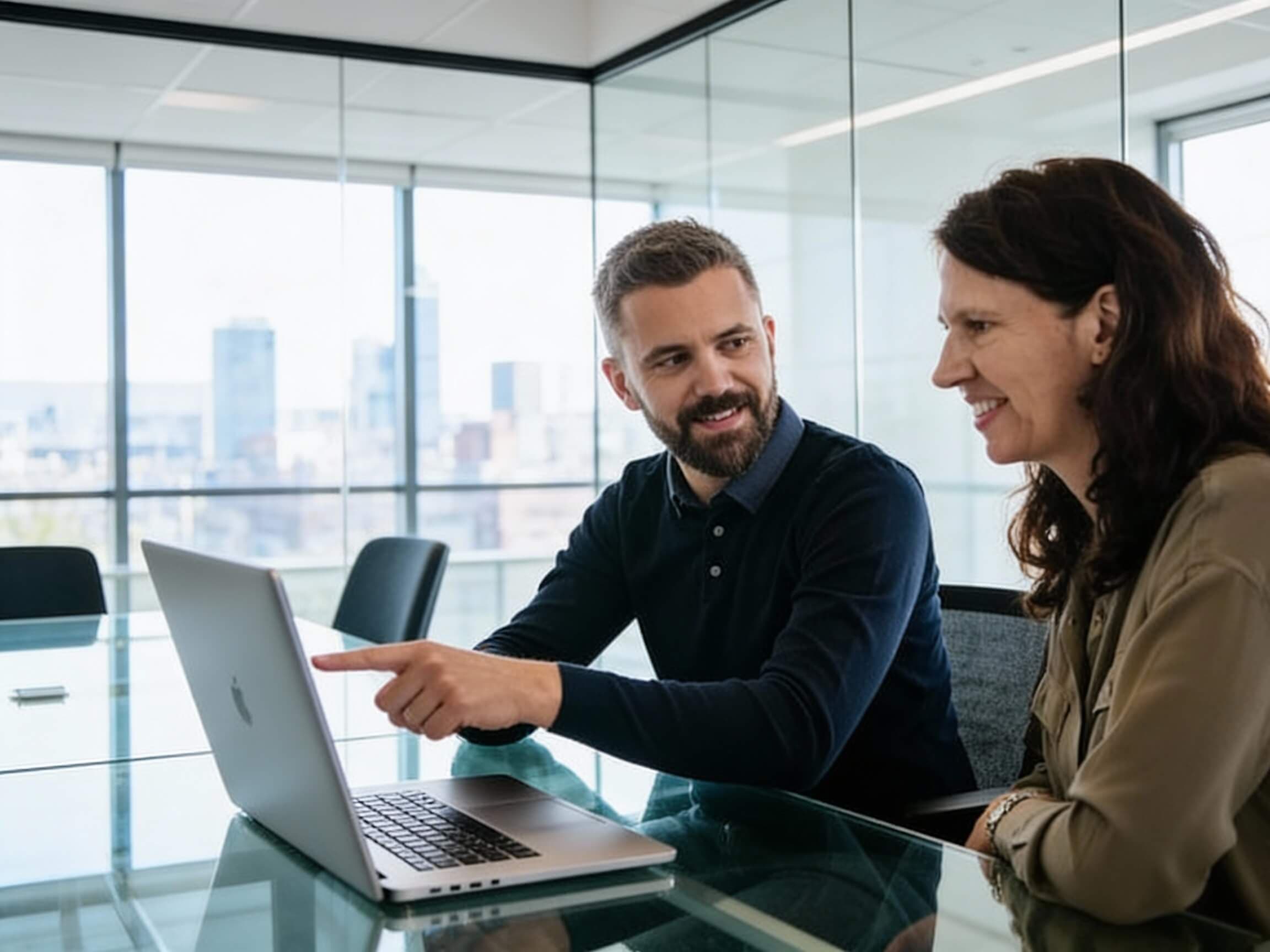 IT developers in overleg tijdens detacheringsproject